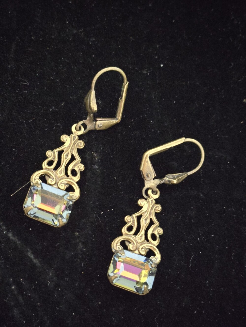 Vintage-Style Sadie Green  Drop Earrings with Iridescent Austrian Crystals